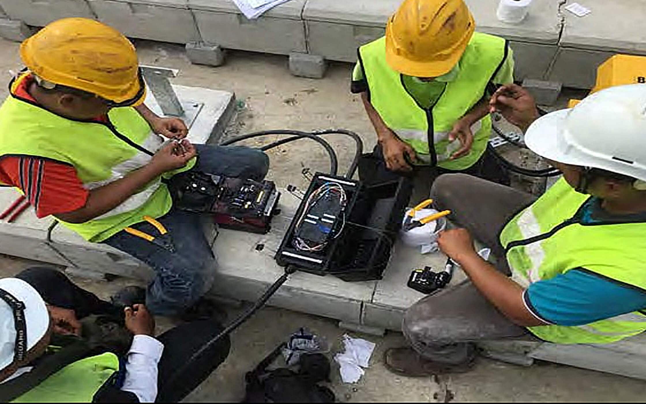 Telecommunications, Infrastructure & Services 15 Installation of mid-span breakout fibre optic cables in KVMRT Line 1 (Sungai Buloh Viaduct)